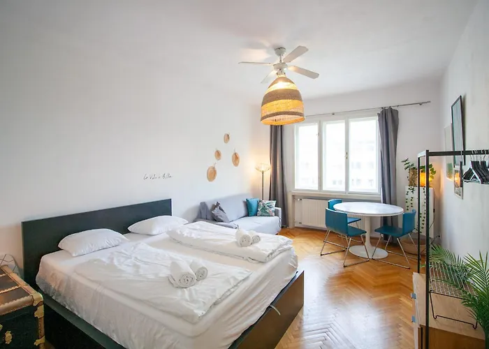 Apartment Elegant Living