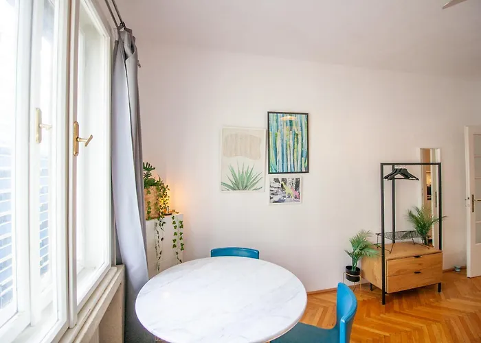 Apartment Elegant Living *